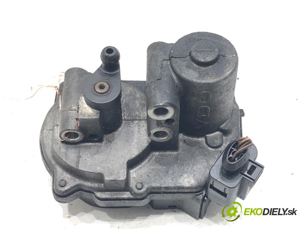 VW TOUAREG (7LA, 7L6, 7L7) 2002 - 2013    3.0 TDI 155 kW [211 KM] olej napędowy 2006 - 2010  nastavovač svod, potrubí 059129086 (Ostatní)