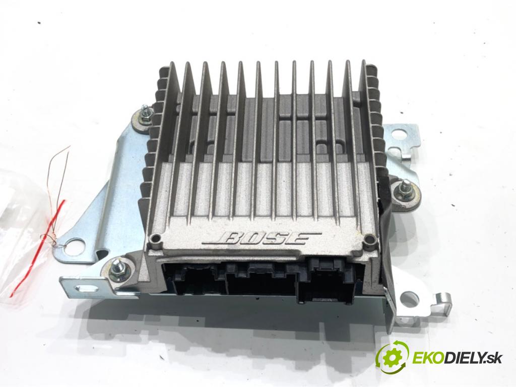 MAZDA CX-5 (KE, GH) 2011 - 2017    2.2 D 4WD (KE2AW) 129 kW [175 KM] olej napędowy 2012 - 2017  Zosilňovač KA065 (Zosilňovače)