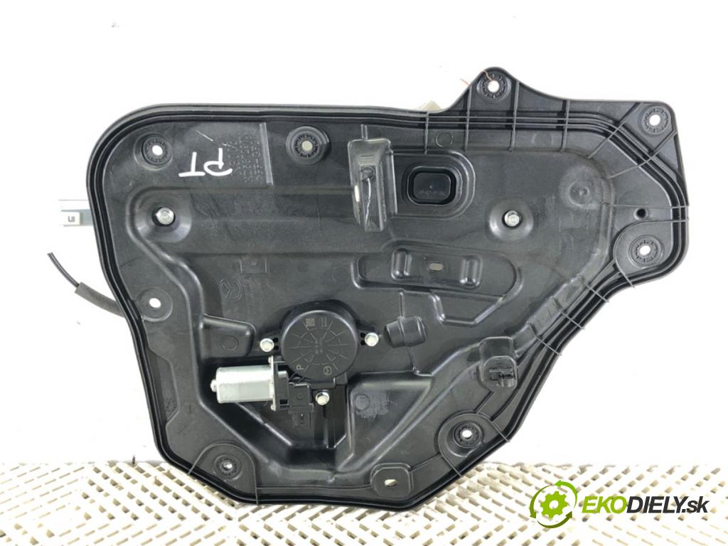 MAZDA CX-5 (KE, GH) 2011 - 2017    2.2 D 4WD (KE2AW) 129 kW [175 KM] olej napędowy 2012 - 2017  mechanismus okna pravý zadní část KD537297X
