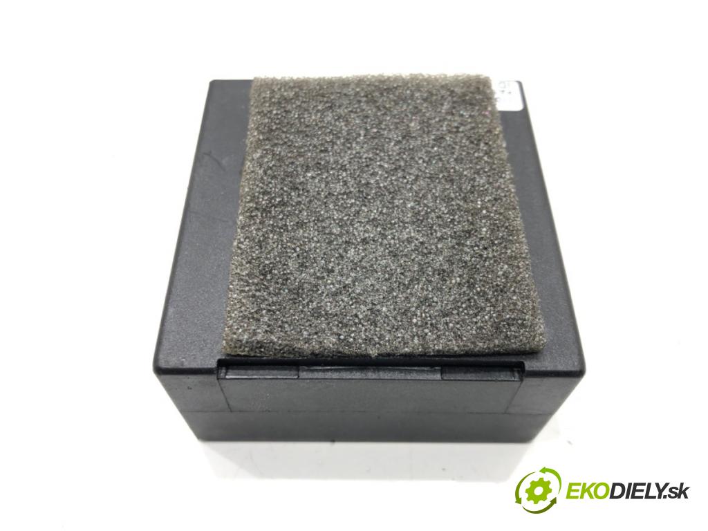 MAZDA CX-5 (KE, GH) 2011 - 2017    2.2 D 4WD (KE2AW) 129 kW [175 KM] olej napędowy 2012 - 2017  Modul ťažného oka C831-V8-921 (Ostatné)