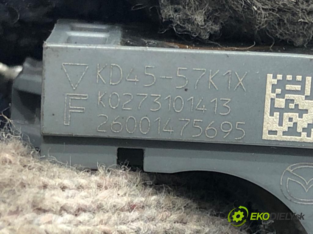 MAZDA CX-5 (KE, GH) 2011 - 2017    2.2 D 4WD (KE2AW) 129 kW [175 KM] olej napędowy 2012 - 2017  Snímač nárazu KD45-57K1X (Snímače nárazu)
