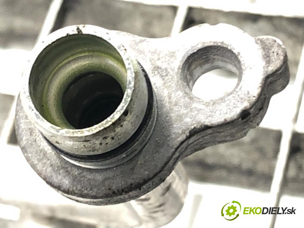 MAZDA CX-5 (KE, GH) 2011 - 2017    2.2 D 4WD (KE2AW) 129 kW [175 KM] olej napędowy 2012 - 2017  rúrka klimatizácie  (Rúrky klimatizácie)