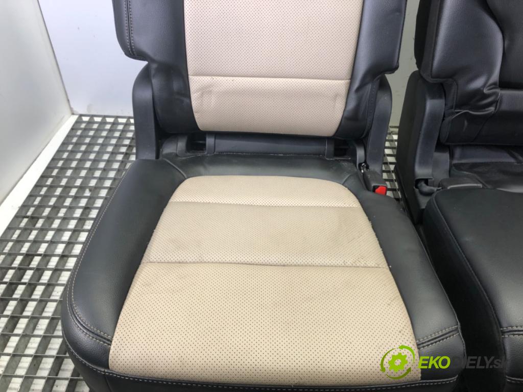 FORD USA ESCAPE IV 2019 - 2024    2.0 B 184kW (250 KM)  Sedadlo druhý rad