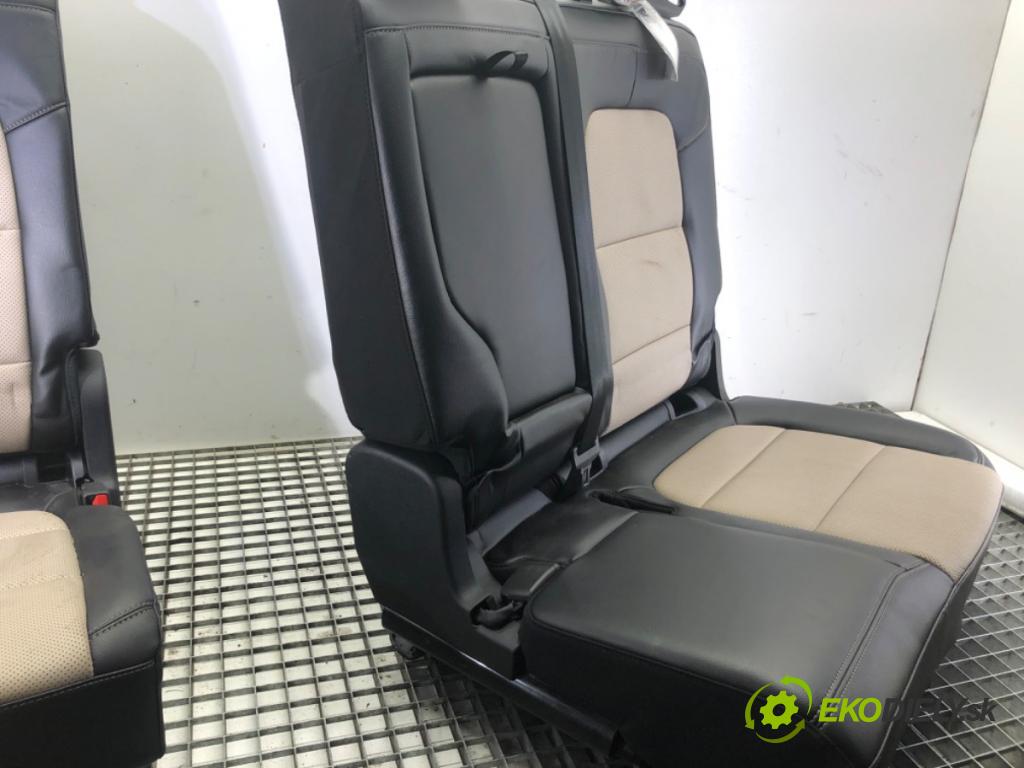 FORD USA ESCAPE IV 2019 - 2024    2.0 B 184kW (250 KM)  Sedadlo druhý rad