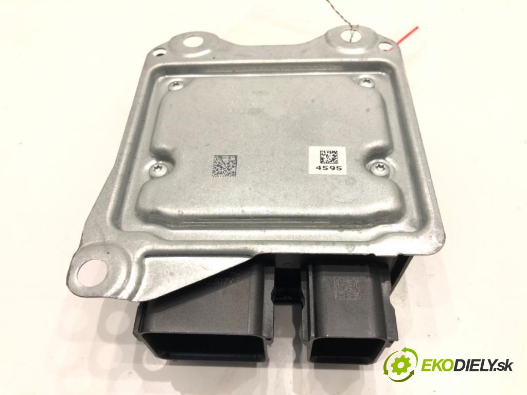 FORD USA ESCAPE IV 2019 - 2024    2.0 B 184kW (250 KM)  senzor airbag LJ6T14B321RB (Snímače)