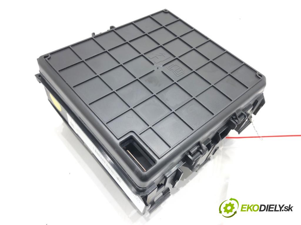 FORD USA ESCAPE IV 2019 - 2024    2.0 B 184kW (250 KM)  skříňka poistková LX6T-14D068-NAC (Pojistkové skříňky)