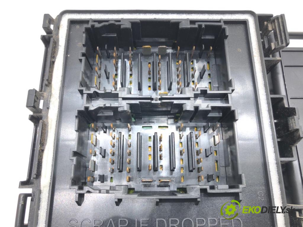 FORD USA ESCAPE IV 2019 - 2024    2.0 B 184kW (250 KM)  skříňka poistková LX6T-14D068-NAC (Pojistkové skříňky)