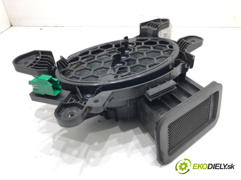 FORD USA ESCAPE IV 2019 - 2024    2.0 B 184kW (250 KM)  subwoofer LJ6T-19A067-AB (Audio zariadenia)