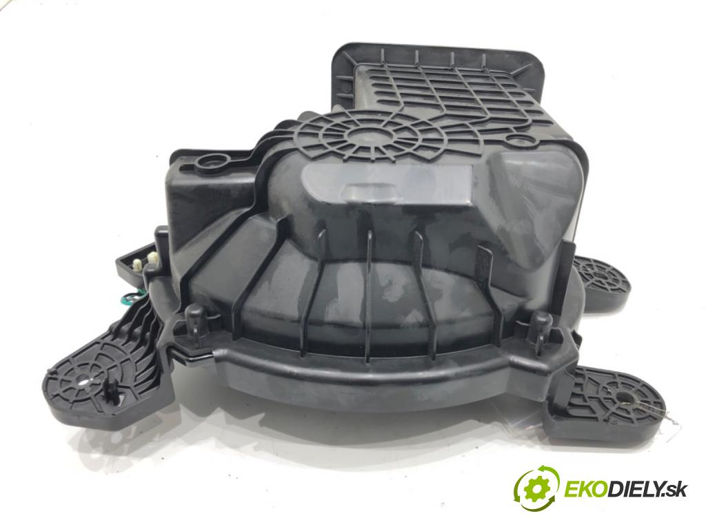 FORD USA ESCAPE IV 2019 - 2024    2.0 B 184kW (250 KM)  subwoofer LJ6T-19A067-AB (Audio zariadenia)