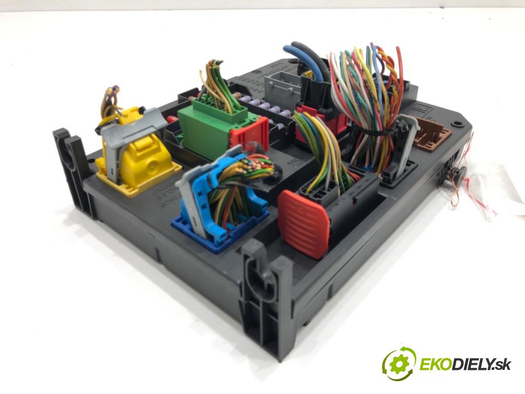 PEUGEOT 508 SW I (8E_) 2010 - 2018    1.6 THP 115 kW [156 KM] benzyna 2010 - 2018  modul BSI 9664992380 (Pojistkové skříňky)