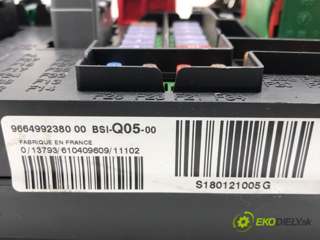 PEUGEOT 508 SW I (8E_) 2010 - 2018    1.6 THP 115 kW [156 KM] benzyna 2010 - 2018  modul BSI 9664992380 (Pojistkové skříňky)