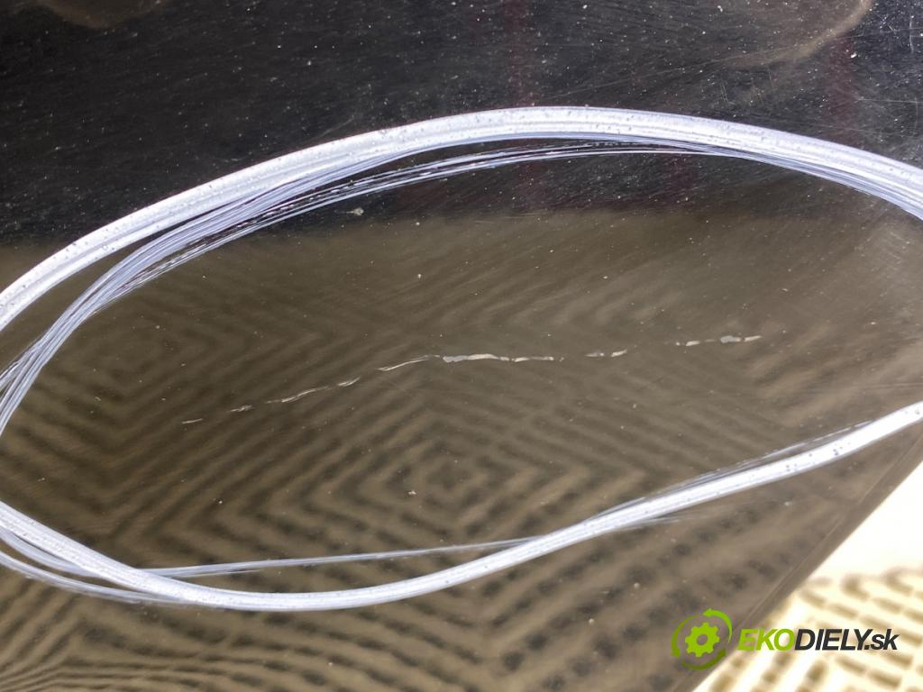 PEUGEOT 508 SW I Kombi 2011 115 kW 1.6 THP 1598 Dvere ľavy zad