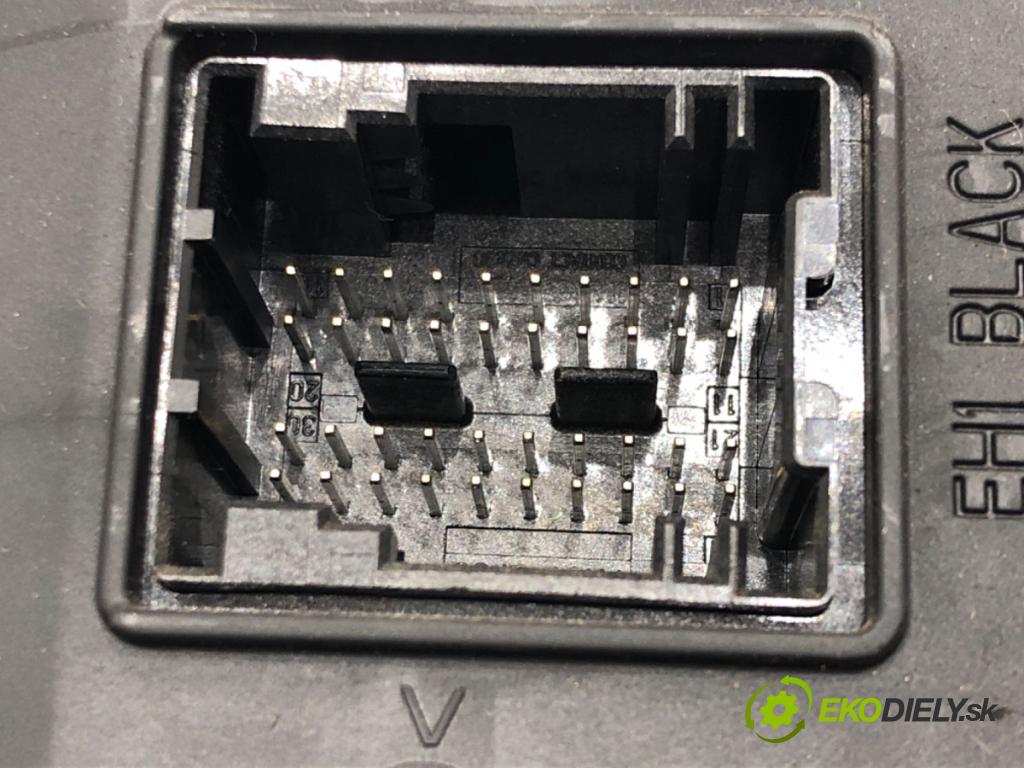 DACIA DUSTER (HS_) 2010 - 2018    1.6 16V 77 kW [105 KM] benzyna 2010 - 2018  Modul BCM 8201068829 (Ostatné)