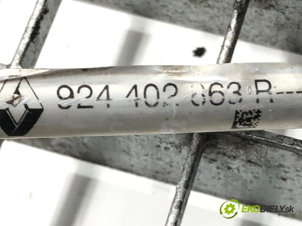 DACIA DUSTER (HS_) 2010 - 2018    1.6 16V 77 kW [105 KM] benzyna 2010 - 2018  rúrka klimatizácie 924402863R (Rúrky klimatizácie)