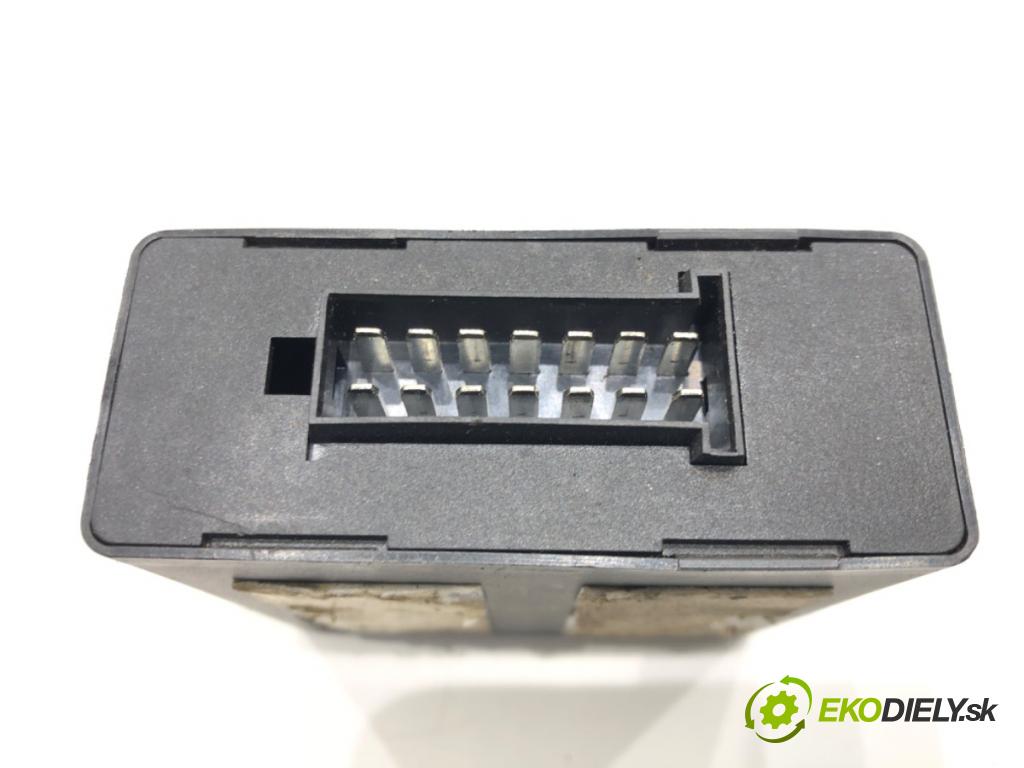 DACIA DUSTER (HS_) 2010 - 2018    1.6 16V 77 kW [105 KM] benzyna 2010 - 2018  Modul ťažného oka 321138 (Ostatné)