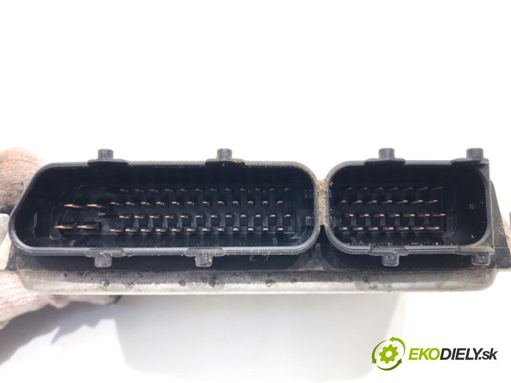 VW GOLF IV (1J1) 1997 - 2008    1.4 16V 55 kW [75 KM] benzyna 1997 - 2004  riadiaca jednotka Motor 036986032L (Riadiace jednotky)