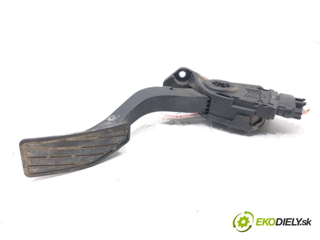 SUZUKI GRAND VITARA II (JT, TE, TD) 2005 - 2022    2.0 Napęd na wszystkie koła (TD54, JB420) 103 kW [140 KM] benzyna 2005 - 2015  Potenciometer plynu 15900-65J00 (Pedále)