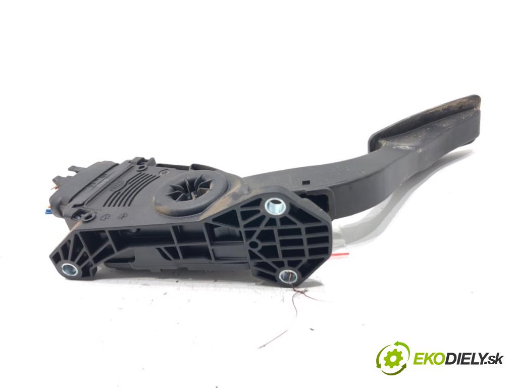 SUZUKI GRAND VITARA II (JT, TE, TD) 2005 - 2022    2.0 Napęd na wszystkie koła (TD54, JB420) 103 kW [140 KM] benzyna 2005 - 2015  Potenciometer plynu 15900-65J00 (Pedále)