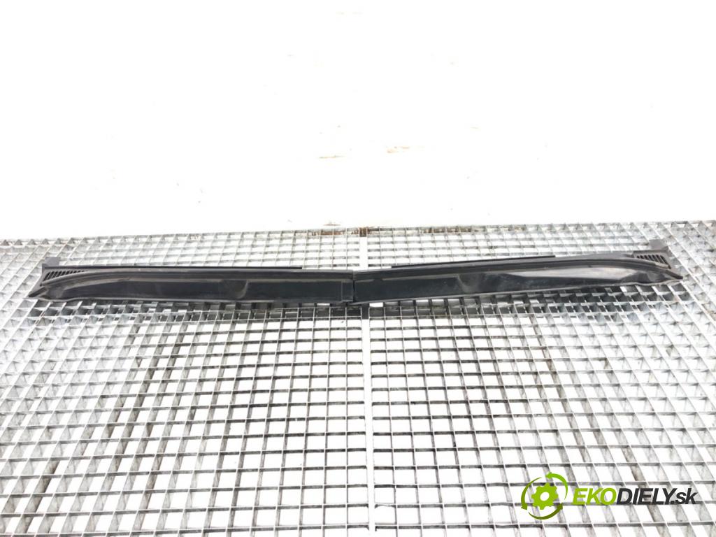 SUZUKI GRAND VITARA II (JT, TE, TD) 2005 - 2022    2.0 Napęd na wszystkie koła (TD54, JB420) 103 kW [140 KM] benzyna 2005 - 2015  Torpédo, plast pod čelné okno 77311-65J0 (Torpéda)