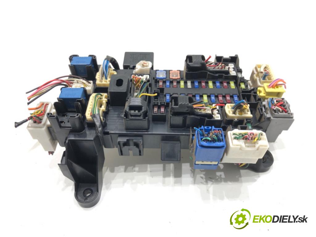 SUZUKI GRAND VITARA II (JT, TE, TD) 2005 - 2022    2.0 Napęd na wszystkie koła (TD54, JB420) 103 kW [140 KM] benzyna 2005 - 2015  modul BSI  (Pojistkové skříňky)