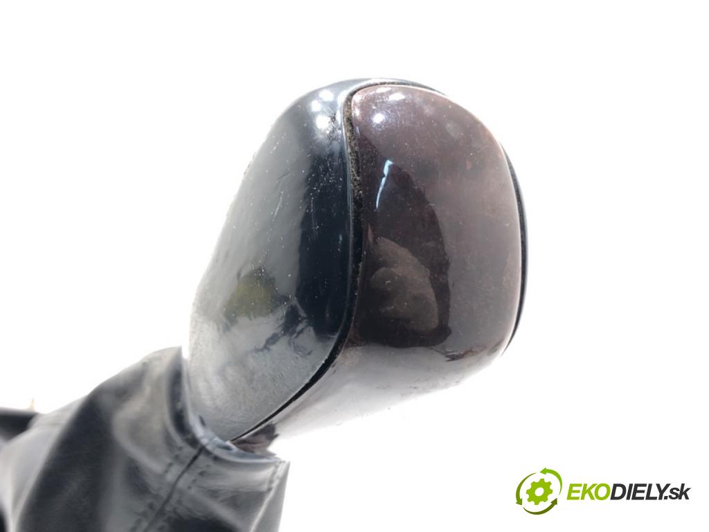 SUZUKI GRAND VITARA II (JT, TE, TD) 2005 - 2022    2.0 Napęd na wszystkie koła (TD54, JB420) 103 kW [140 KM] benzyna 2005 - 2015  Kulisa  (Rýchlostné páky / kulisy)