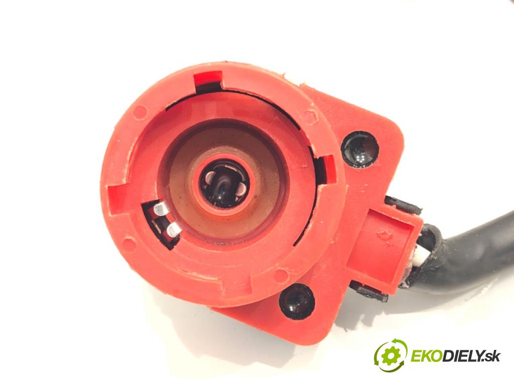 SUZUKI GRAND VITARA II (JT, TE, TD) 2005 - 2022    2.0 Napęd na wszystkie koła (TD54, JB420) 103 kW [140 KM] benzyna 2005 - 2015  Menič XENON  (Riadiace jednotky xenónu)