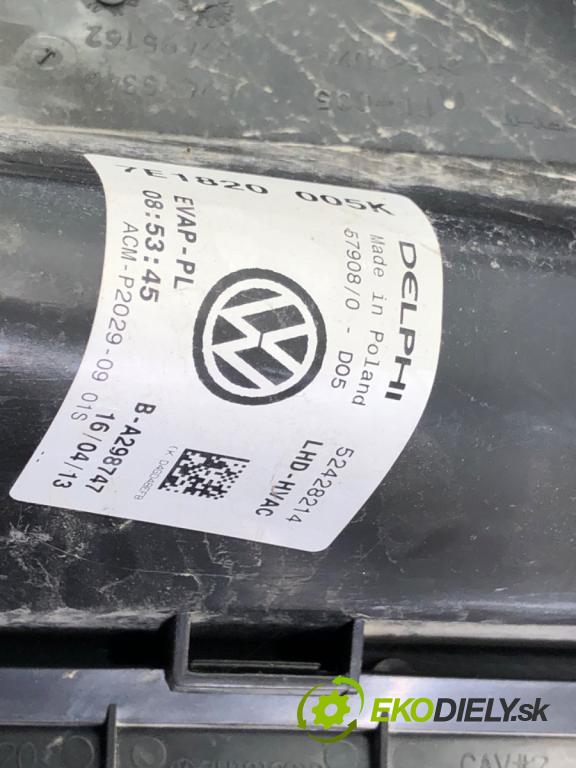 VW TRANSPORTER V Autobus (7HB, 7HJ, 7EB, 7EJ) 2003 - 2015    2.0 TDI 84 kW [114 KM] olej napędowy 2011 - 2015  topné těleso radiátor topení 7E1820005K (Radiátory topení)