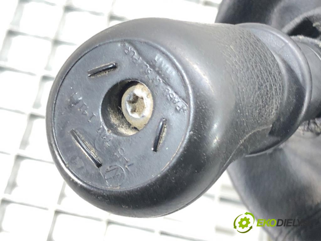 VW TRANSPORTER V Autobus (7HB, 7HJ, 7EB, 7EJ) 2003 - 2015    2.0 TDI 84 kW [114 KM] olej napędowy 2011 - 2015  Kulisa 7H0711113F (Rýchlostné páky / kulisy)