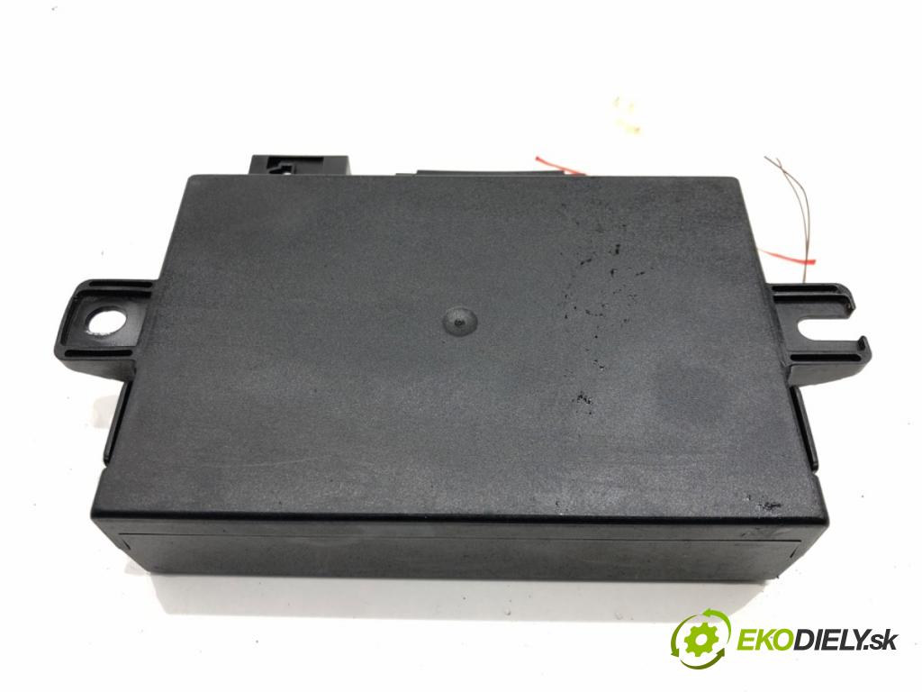 VW TOUAREG (7LA, 7L6, 7L7) 2002 - 2013    5.0 V10 TDI 230 kW [313 KM] olej napędowy 2002 - 2010  Modul ťažného oka 8E0907383A (Ostatné)