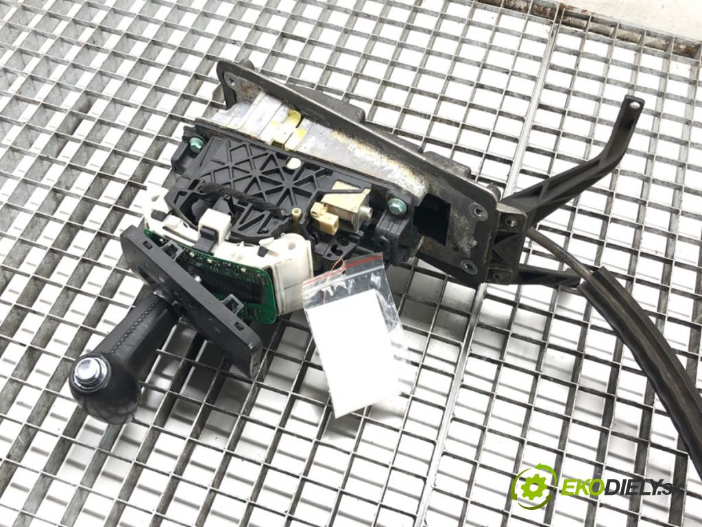 VW TOUAREG (7LA, 7L6, 7L7) 2002 - 2013    5.0 V10 TDI 230 kW [313 KM] olej napędowy 2002 - 2010  Kulisa 7L6713203C (Rýchlostné páky / kulisy)