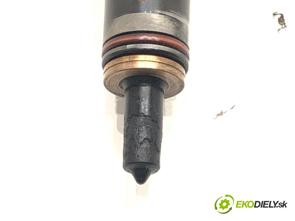 VW TOUAREG (7LA, 7L6, 7L7) 2002 - 2013    5.0 V10 TDI 230 kW [313 KM] olej napędowy 2002 - 2010  Vstrekovač 0414720220 (Vstrekovače)
