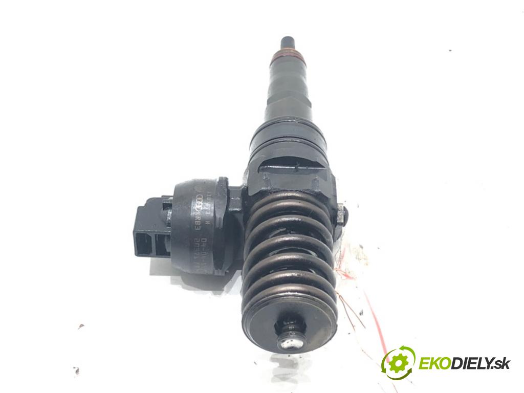VW TOUAREG (7LA, 7L6, 7L7) 2002 - 2013    5.0 V10 TDI 230 kW [313 KM] olej napędowy 2002 - 2010  Vstrekovač 0414720220 (Vstrekovače)