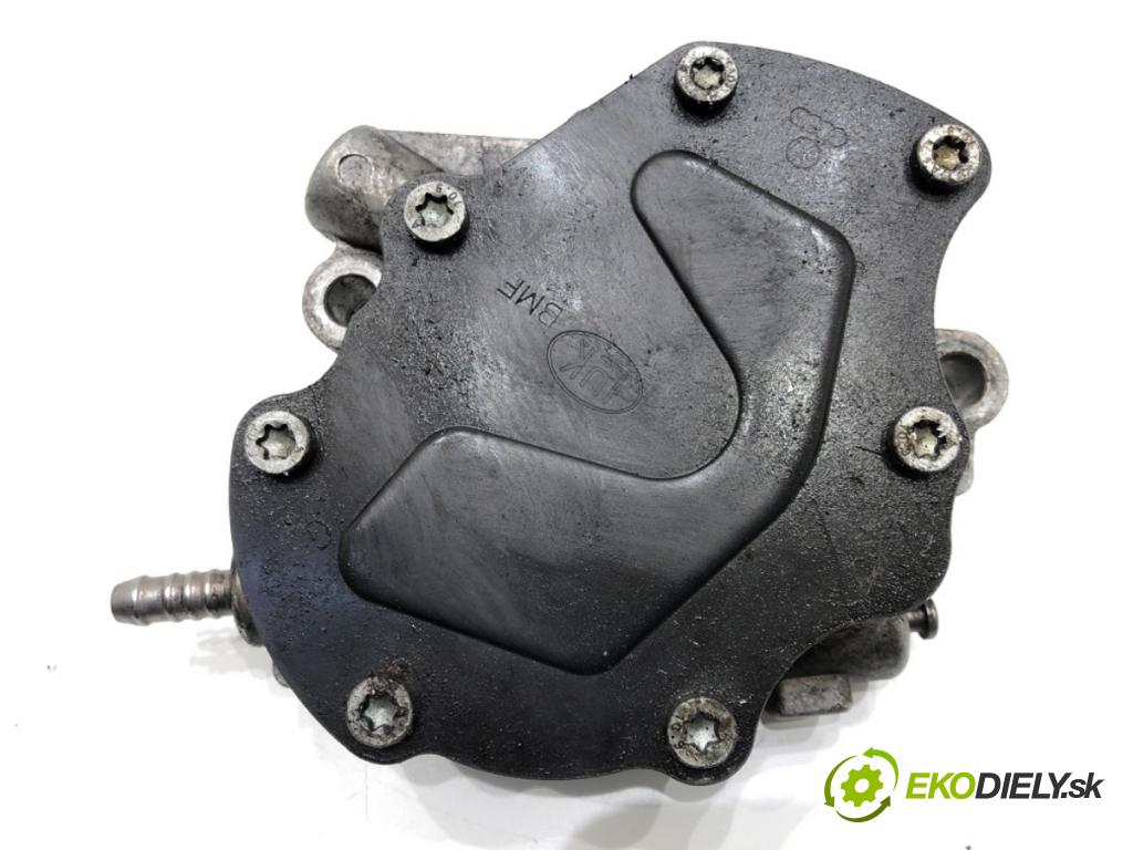 VW TOUAREG (7LA, 7L6, 7L7) 2002 - 2013    5.0 V10 TDI 230 kW [313 KM] olej napędowy 2002 - 2010  Pumpa vákuová 07Z127025E
