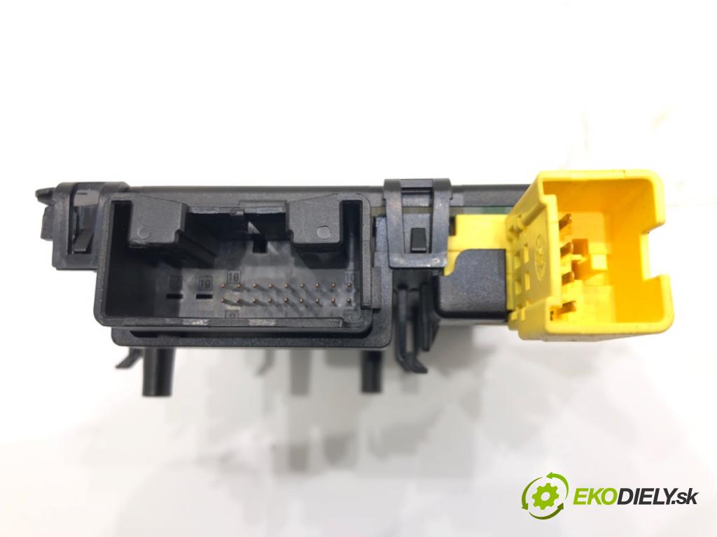 VW PASSAT B6 Variant (3C5) 2005 - 2011    1.9 TDI 77 kW [105 KM] olej napędowy 2005 - 2010  Modul uhlu uhlu 3C0953549A (Ostatné)