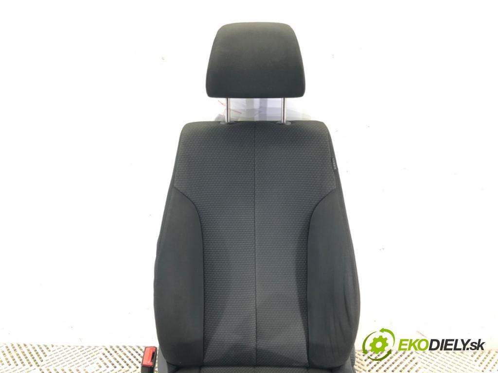 VW PASSAT B6 Variant (3C5) 2005 - 2011    1.9 TDI 77 kW [105 KM] olej napędowy 2005 - 2010  Sedadlo ľavy predný
