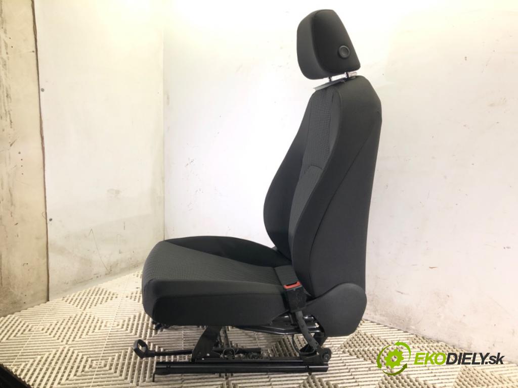 SEAT LEON (5F1) 2012 - 2022    1.6 TDI 77 kW [105 KM] olej napędowy 2012 - 2022  Sedadlo pravy predný