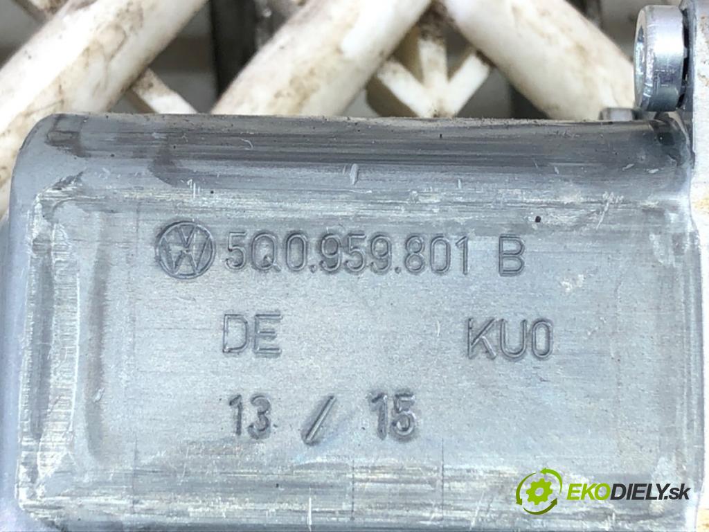 SEAT LEON (5F1) 2012 - 2022    1.6 TDI 77 kW [105 KM] olej napędowy 2012 - 2022  mechanismus okna levý přední část 5Q0959801B
