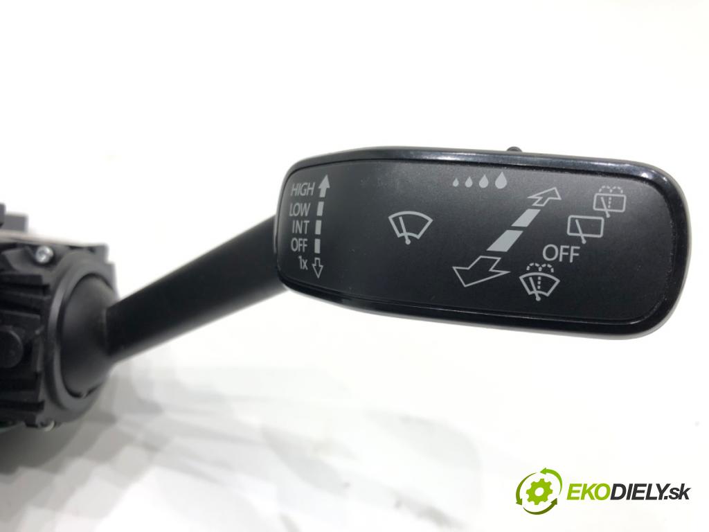 SEAT LEON (5F1) 2012 - 2022    1.6 TDI 77 kW [105 KM] olej napędowy 2012 - 2022  Prepínač kombinovaný 5Q0953507AC (Prepínače, spínače, tlačidlá a ovládače kúrenia)
