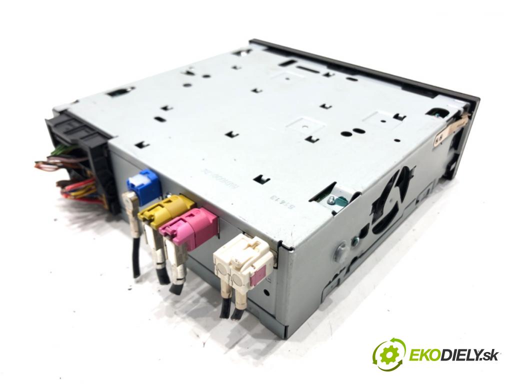 SEAT LEON (5F1) 2012 - 2022    1.6 TDI 77 kW [105 KM] olej napędowy 2012 - 2022  RADIO 5F0035846A (Audio zariadenia)