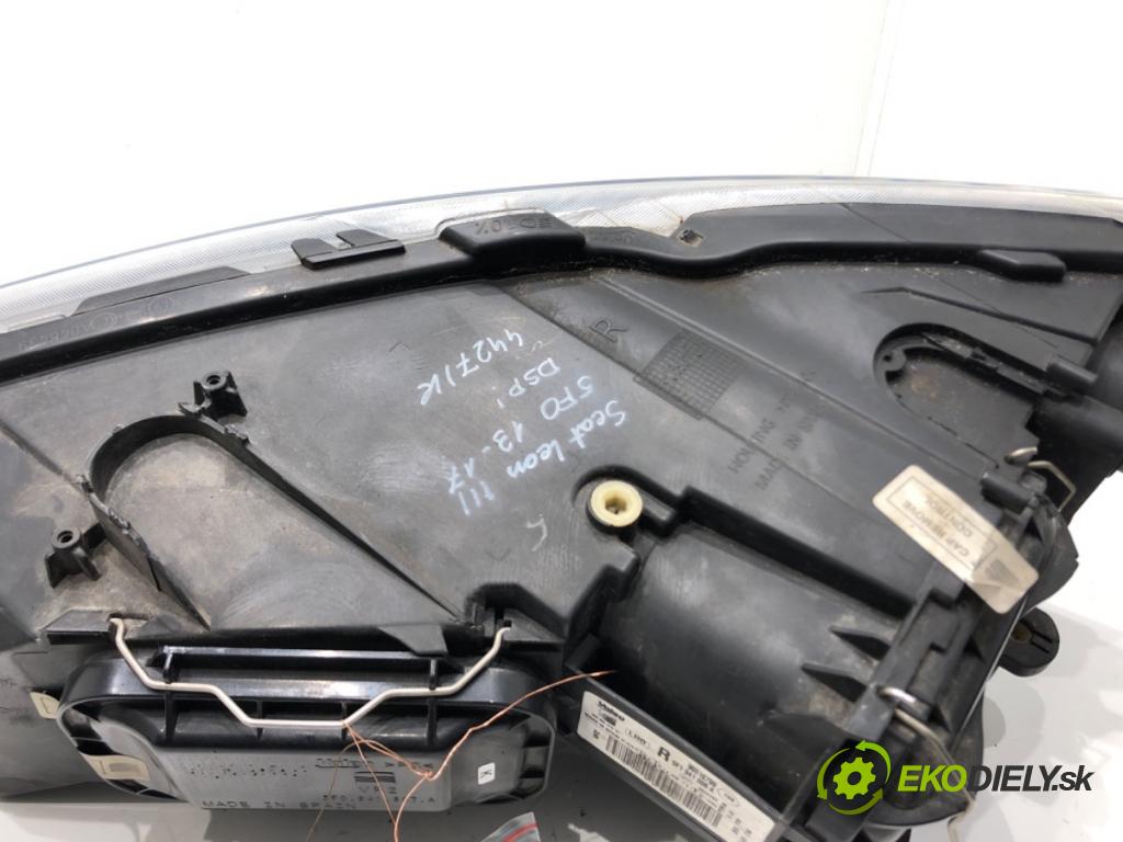 SEAT LEON (5F1) 2012 - 2022    1.6 TDI 77 kW [105 KM] olej napędowy 2012 - 2022  Svetlomet pravy predný 5F1941006A