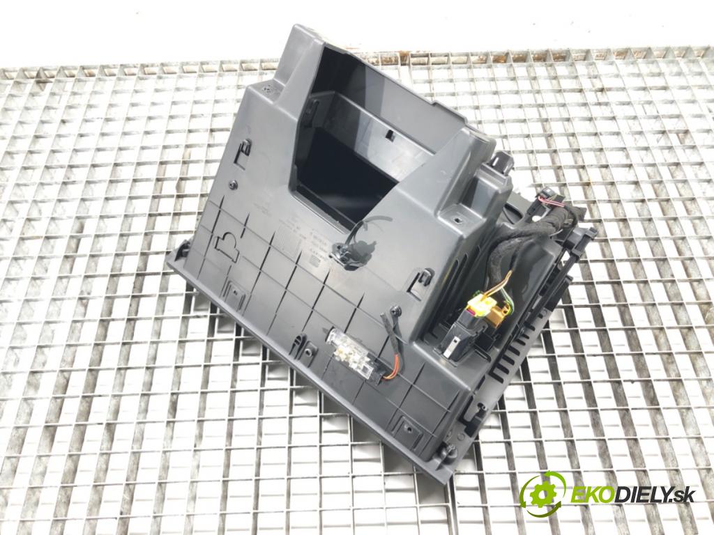 SEAT LEON (5F1) 2012 - 2022    1.6 TDI 77 kW [105 KM] olej napędowy 2012 - 2022  Priehradka, kastlík spolujazdca 5F1857095G (Priehradky, kastlíky)