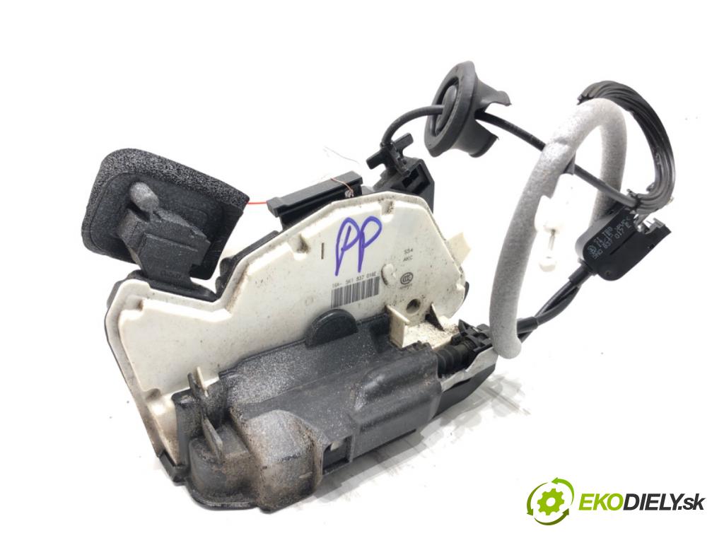 SEAT LEON (5F1) 2012 - 2022    1.6 TDI 77 kW [105 KM] olej napędowy 2012 - 2022  zámok dveře pravý přední část 5K1837016E