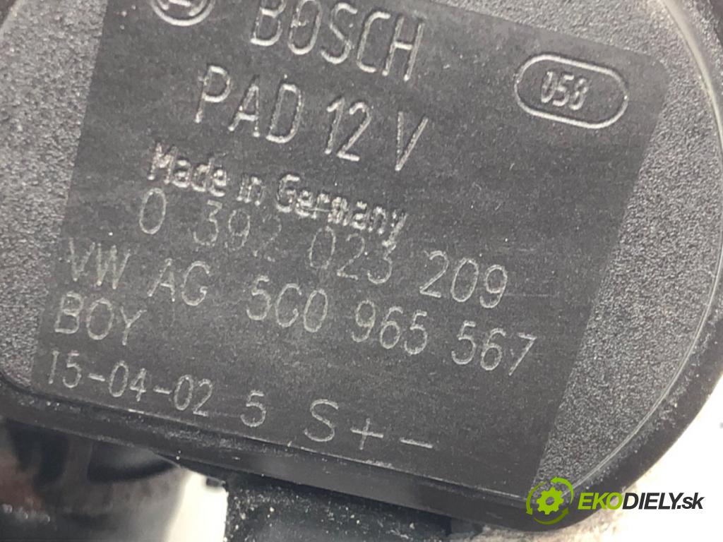 SEAT LEON (5F1) 2012 - 2022    1.6 TDI 77 kW [105 KM] olej napędowy 2012 - 2022  DALŠÍ: pumpa vody 5Q0965567 (Vodní pumpy)