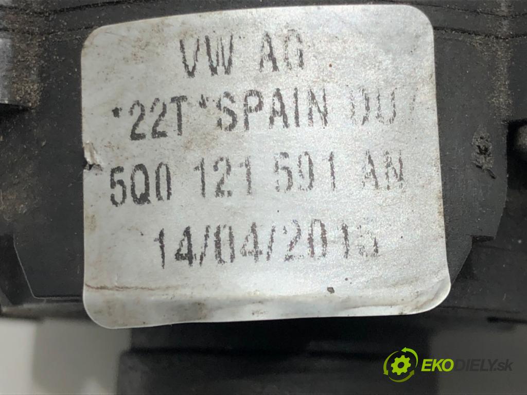 SEAT LEON (5F1) 2012 - 2022    1.6 TDI 77 kW [105 KM] olej napędowy 2012 - 2022  DALŠÍ: pumpa vody 5Q0965567 (Vodní pumpy)