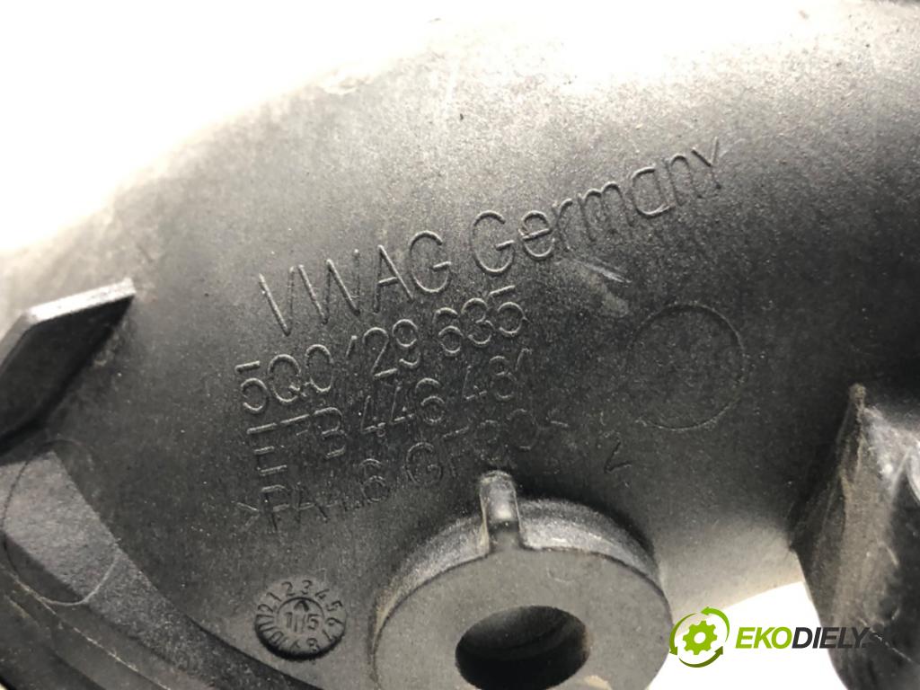 SEAT LEON (5F1) 2012 - 2022    1.6 TDI 77 kW [105 KM] olej napędowy 2012 - 2022  Rúra turba 5Q0129635