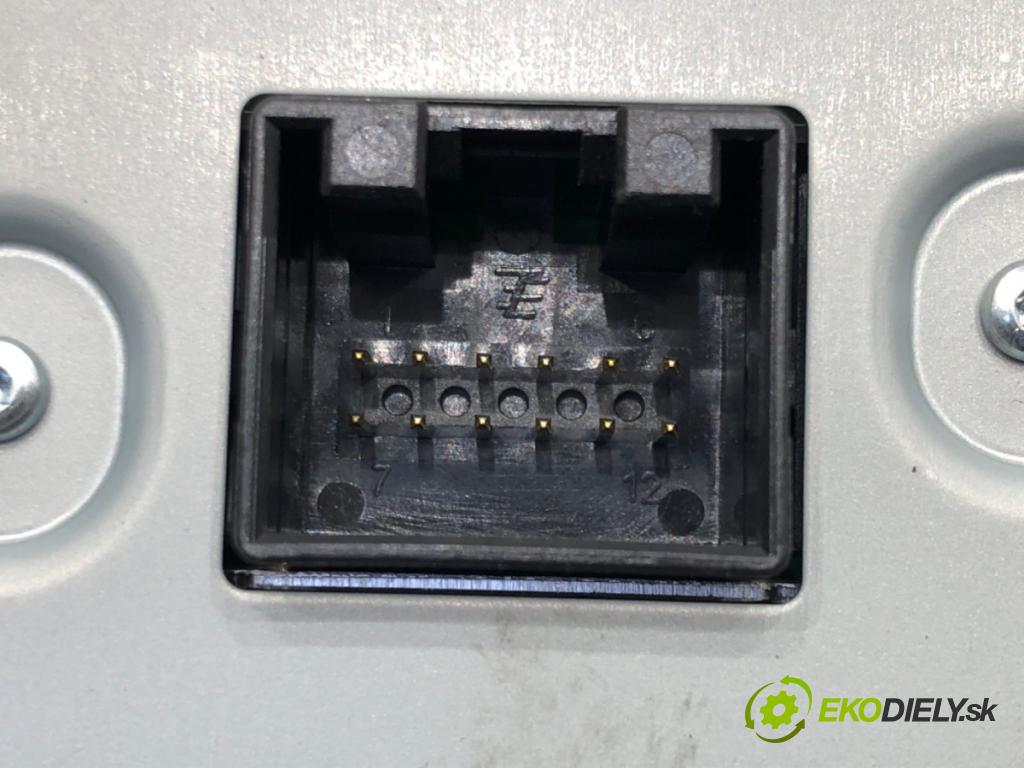 SEAT LEON (5F1) 2012 - 2022    1.6 TDI 77 kW [105 KM] olej napędowy 2012 - 2022  RADIO Navigácia 5F0919603A (Audio zariadenia)