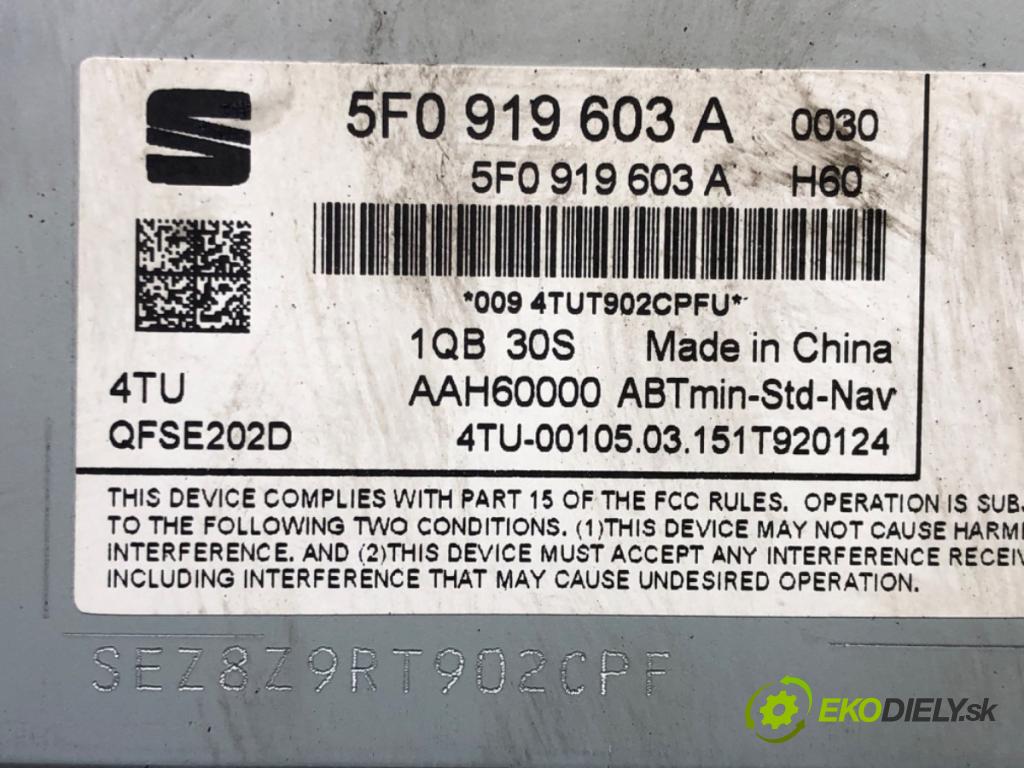 SEAT LEON (5F1) 2012 - 2022    1.6 TDI 77 kW [105 KM] olej napędowy 2012 - 2022  RADIO Navigácia 5F0919603A (Audio zariadenia)
