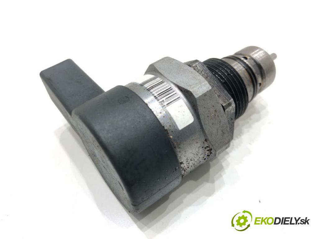 SEAT LEON (5F1) 2012 - 2022    1.6 TDI 77 kW [105 KM] olej napędowy 2012 - 2022  Regulátor tlaku paliva 057130764AB (Ostatné)