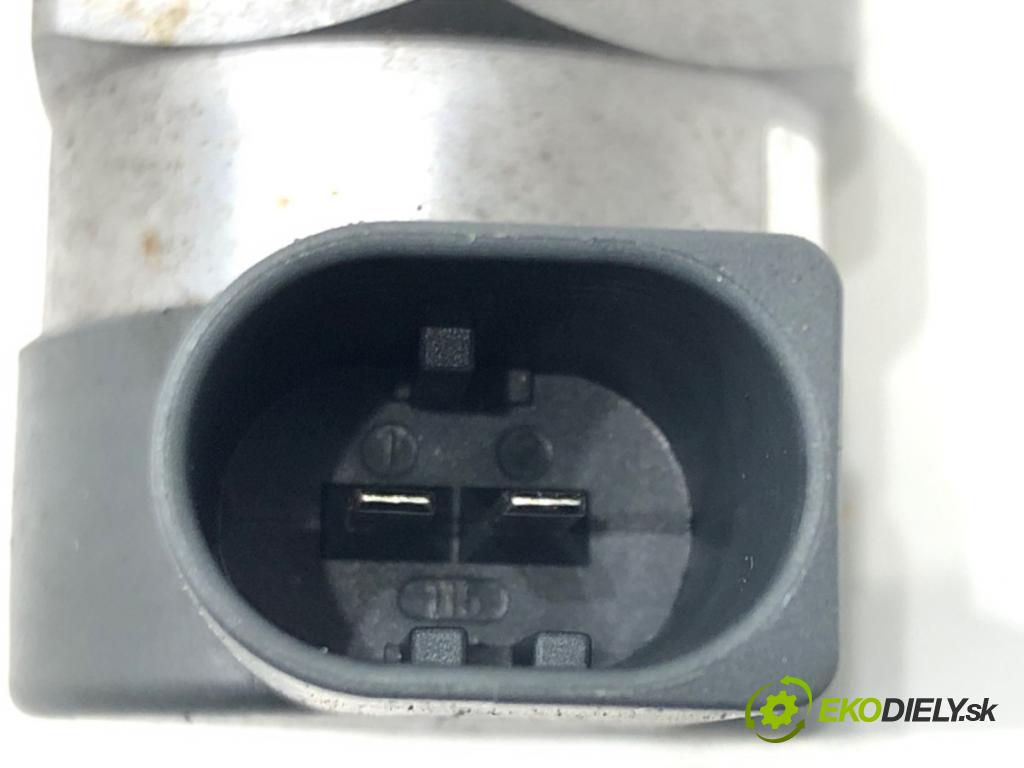 SEAT LEON (5F1) 2012 - 2022    1.6 TDI 77 kW [105 KM] olej napędowy 2012 - 2022  Regulátor tlaku paliva 057130764AB (Ostatné)