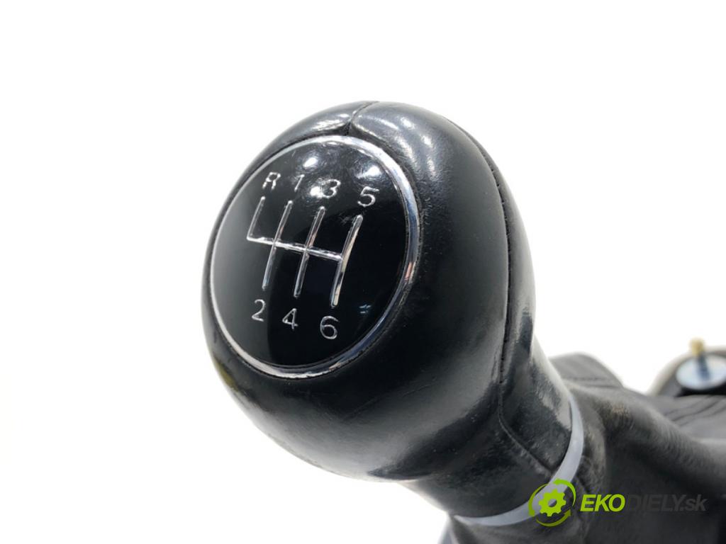 AUDI A4 B7 Avant (8ED) 2004 - 2008    2.0 TDI 125 kW [170 KM] olej napędowy 2006 - 2008  Kulisa 8E0711025 (Rýchlostné páky / kulisy)